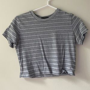 ⭐️brandy melville⭐️ crop top
